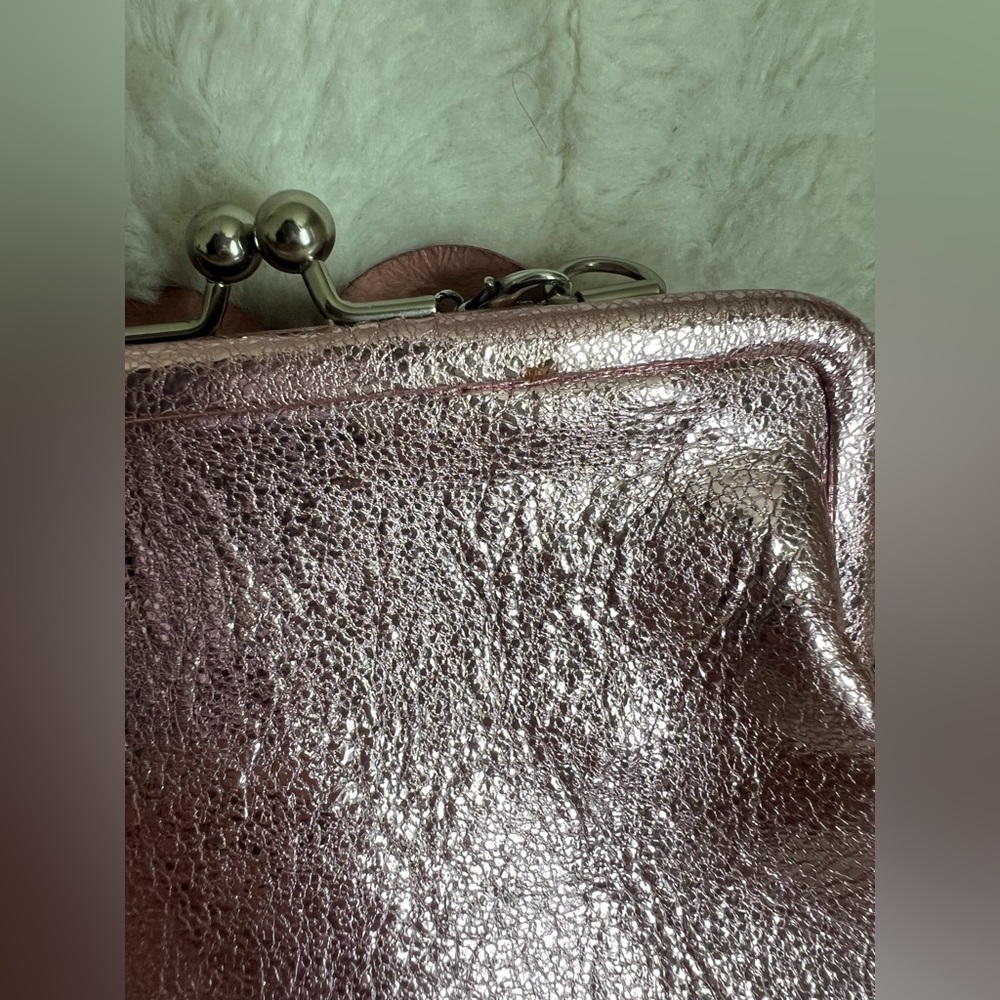 Brighton Crossbody Purse Rosalie Flower Rose
Metallic Pink Leather - Picture 4 of 9